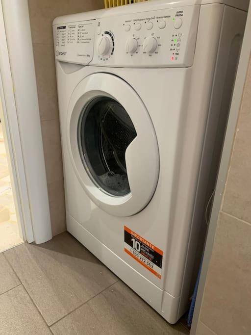 מילאנו Cozy 1-Room Studio In Giambellino מראה חיצוני תמונה